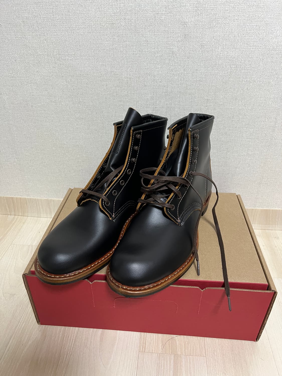 레드윙 9060 플랫박스 새상품 상품이미지1