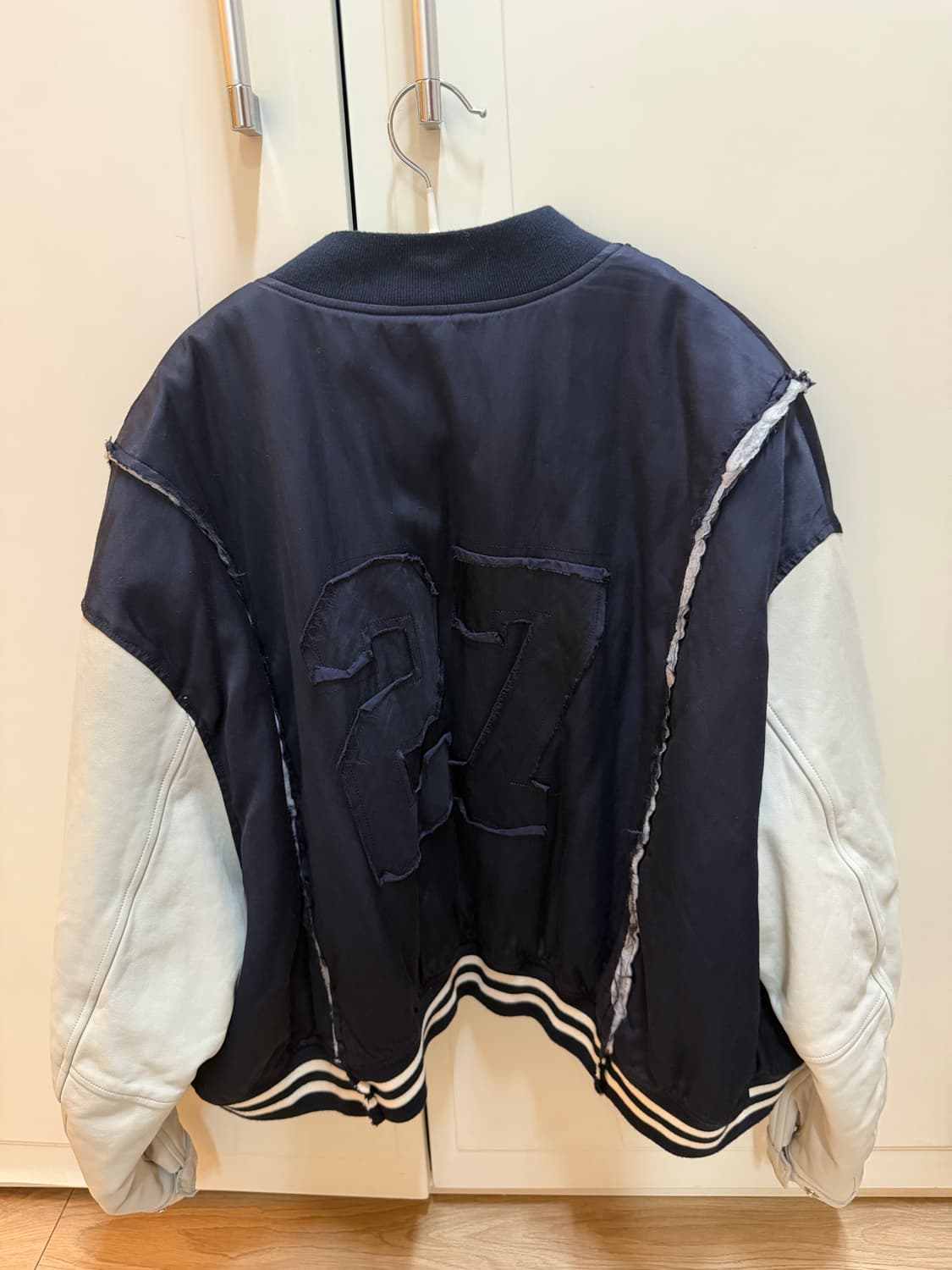 스탠드얼론 새틴 네이비 점퍼 (새상품급) 상품이미지2