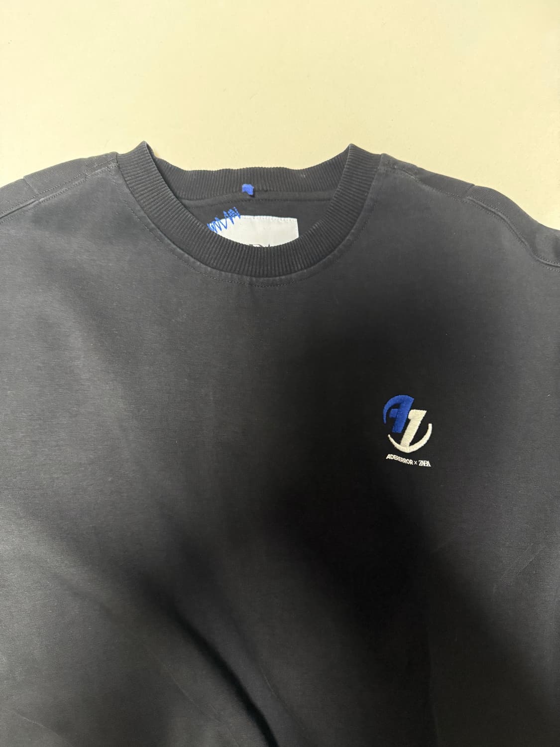 자더에러 맨투맨 상품이미지4