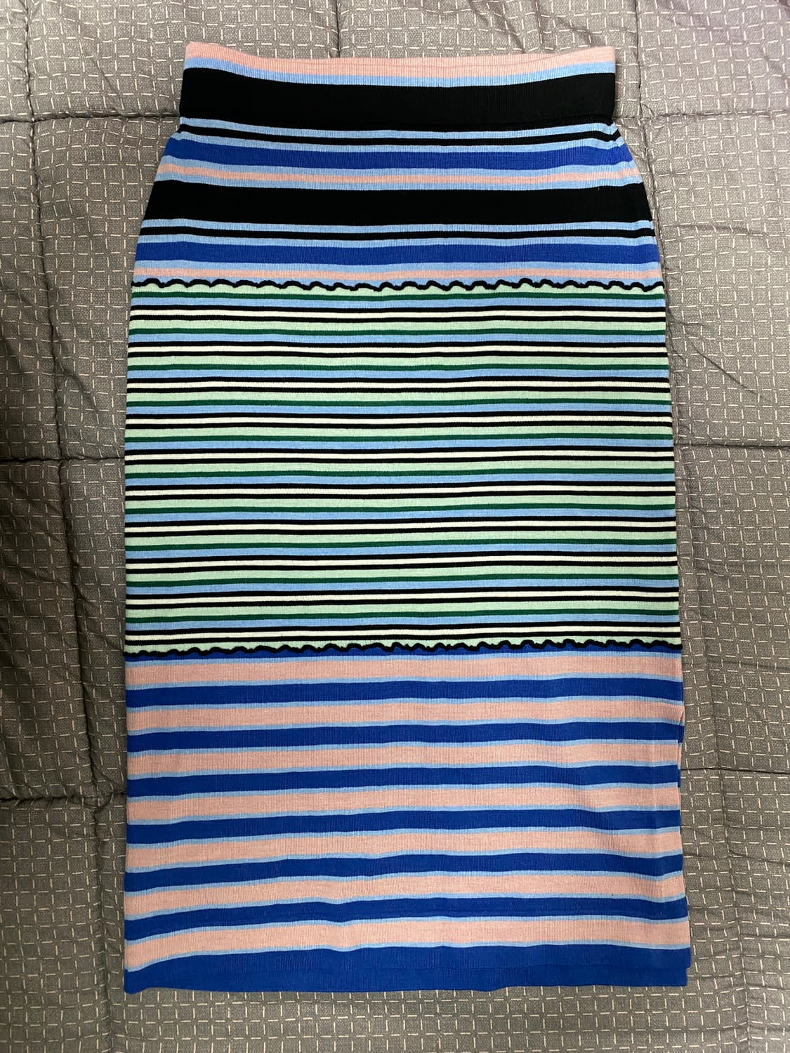 유니클로 마르니 메리노 블렌드 미디 니트 스커트 상품이미지1