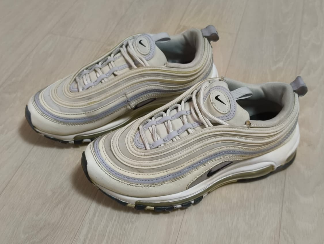 나이키 에어맥스97 고스트 235사이즈 상품이미지3