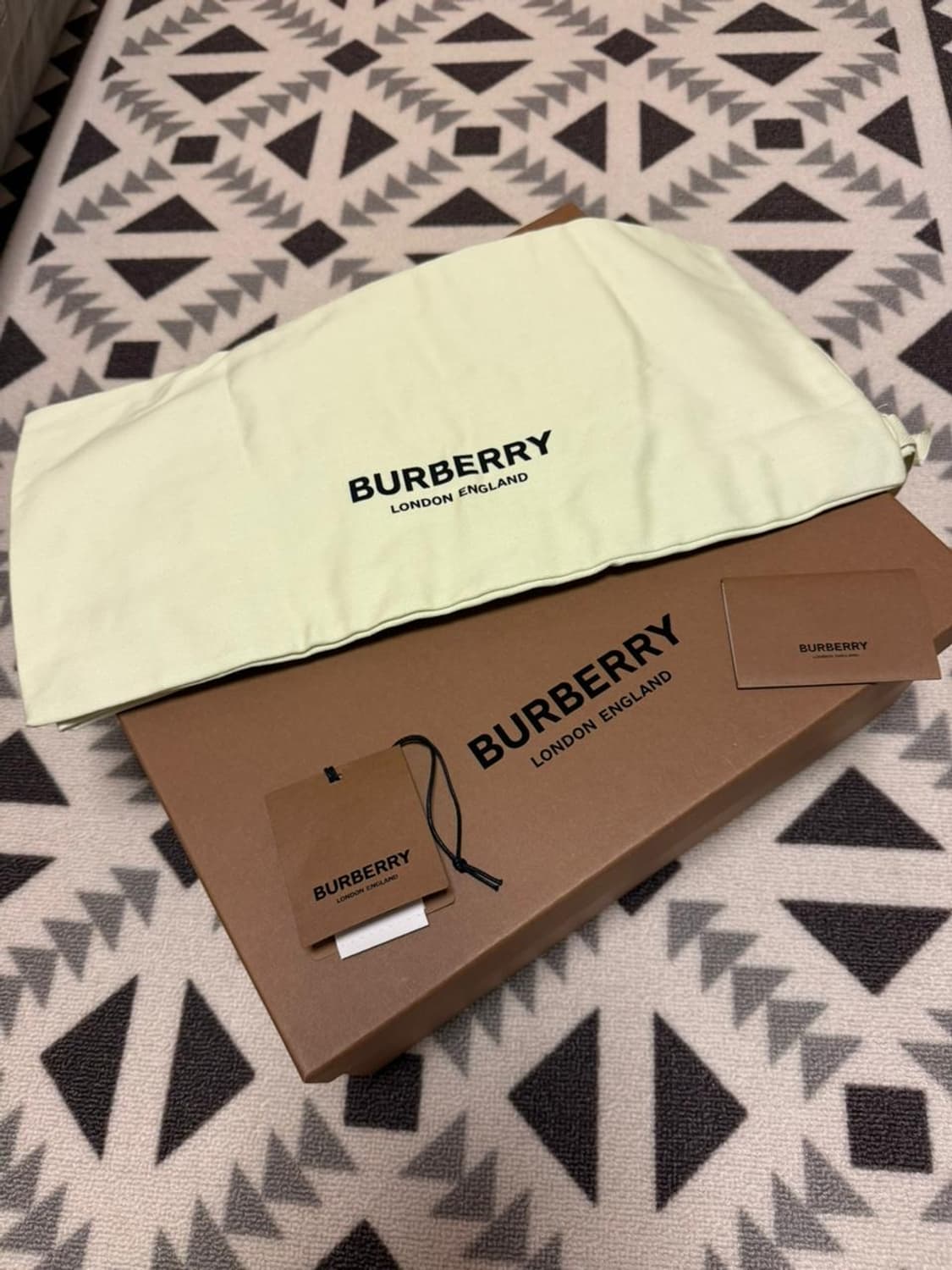 버버리 빈티지 체크 코튼 레더 스니커즈 다크 버치 브라운 상품이미지8