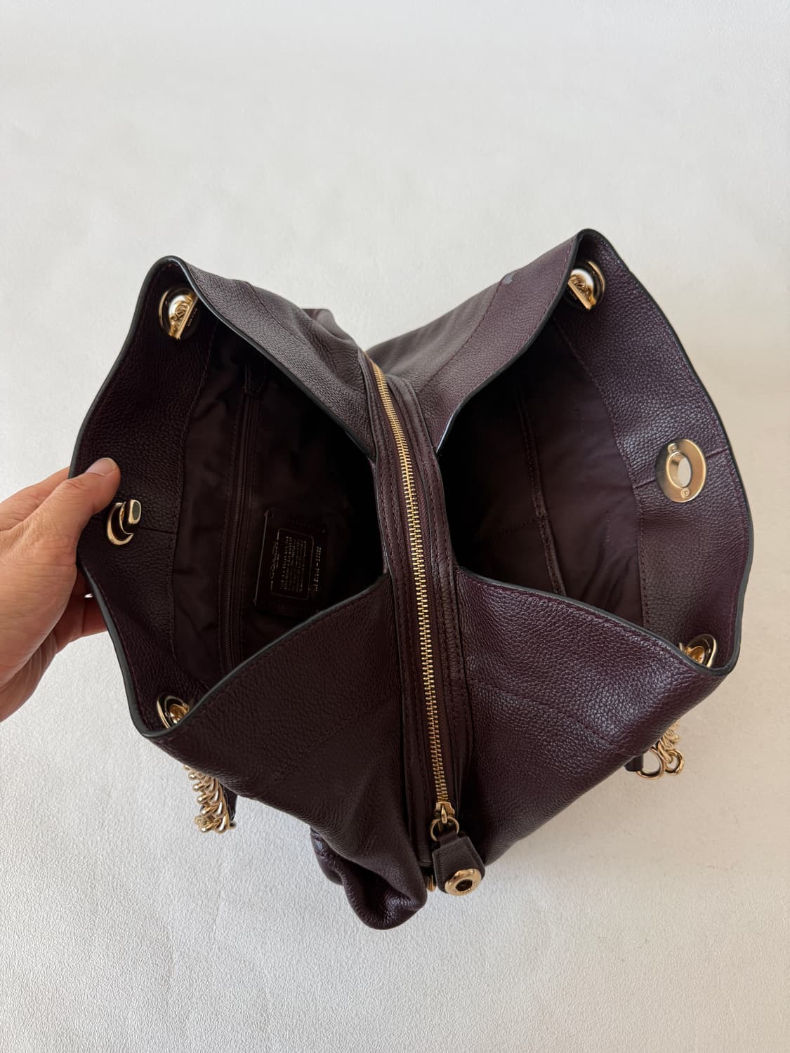 코치(COACH) 레더 숄더백 상품이미지9