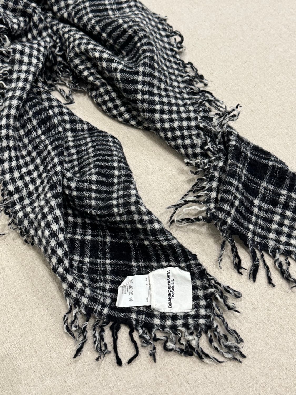 솔로이스트 15aw 체크 울 머플러 상품이미지3