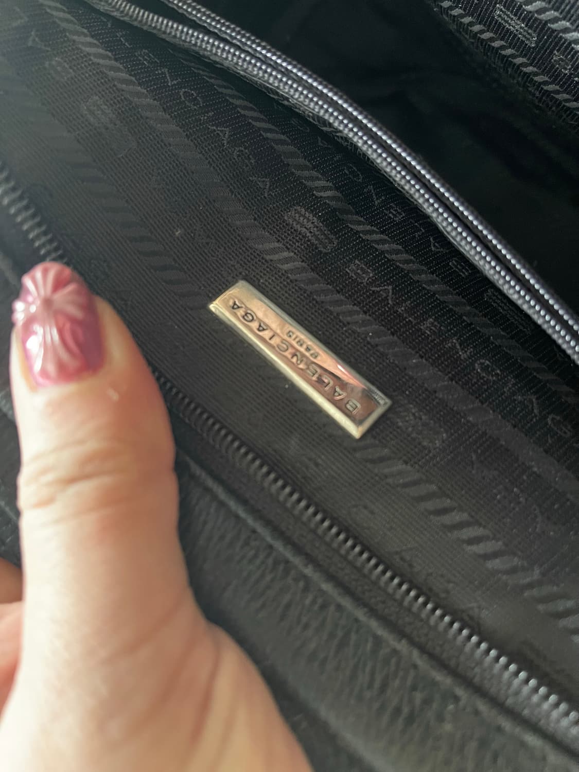 발렌시아가 블랙 빈티지 가죽 핸드백 상품이미지7