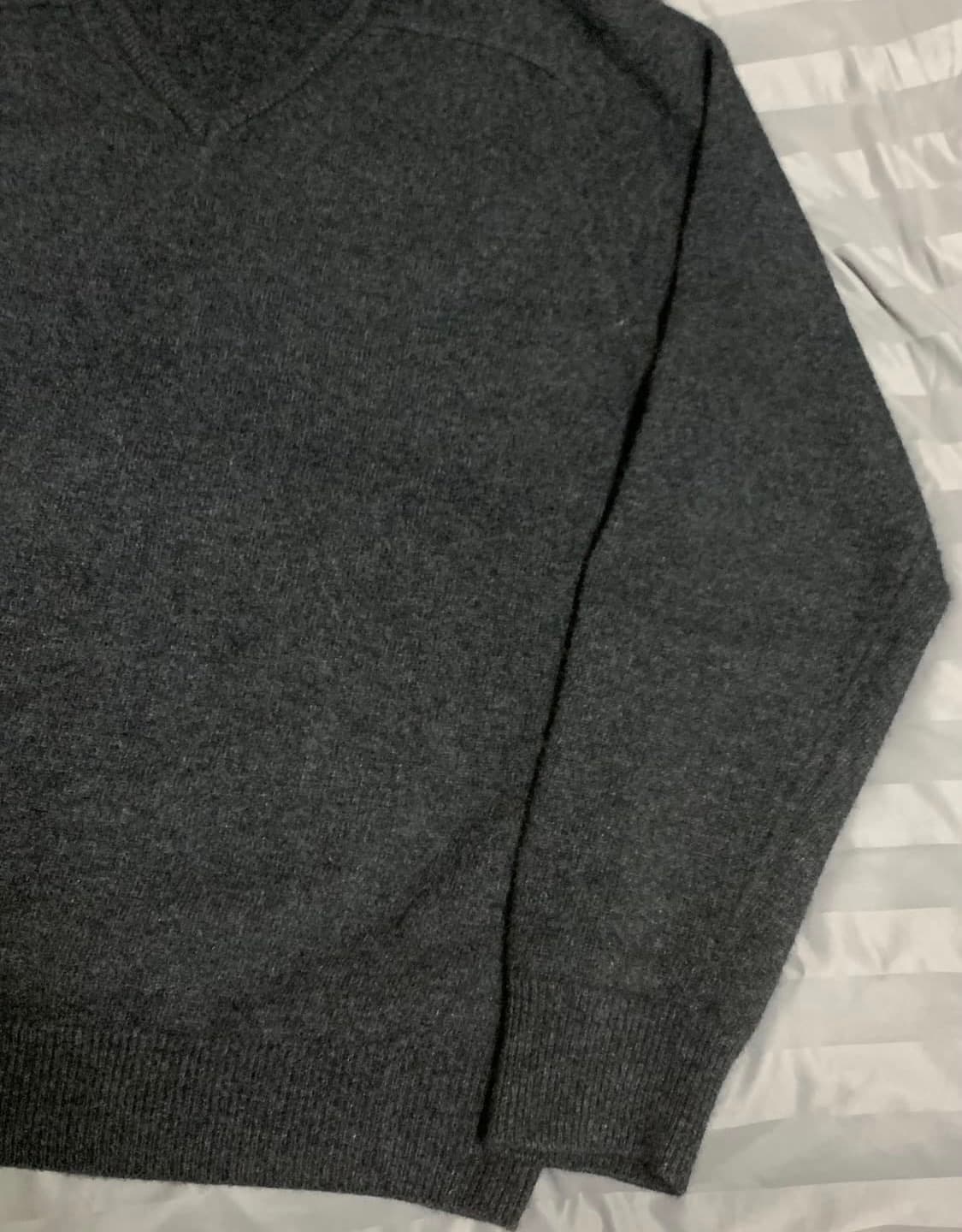 아모멘토 라쿤 브이넥니트 상품이미지2