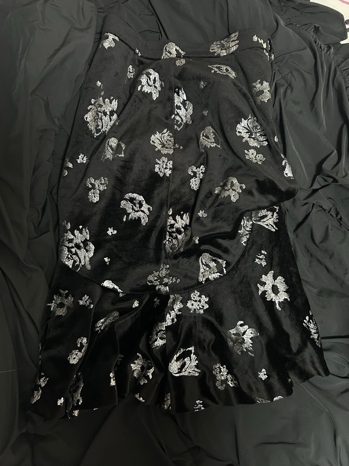 오리엔탈 블랙 패턴 롱스커트 상품이미지1