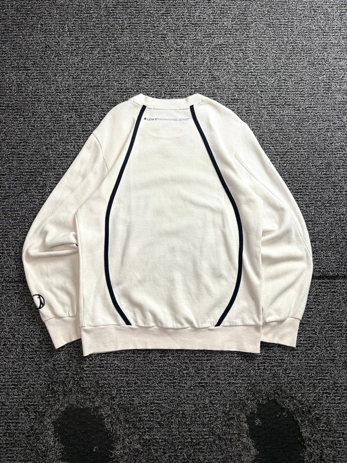 리바이스 엔지니어드진 빅로고 크루넥 스웻 셔츠 3692 상품이미지5