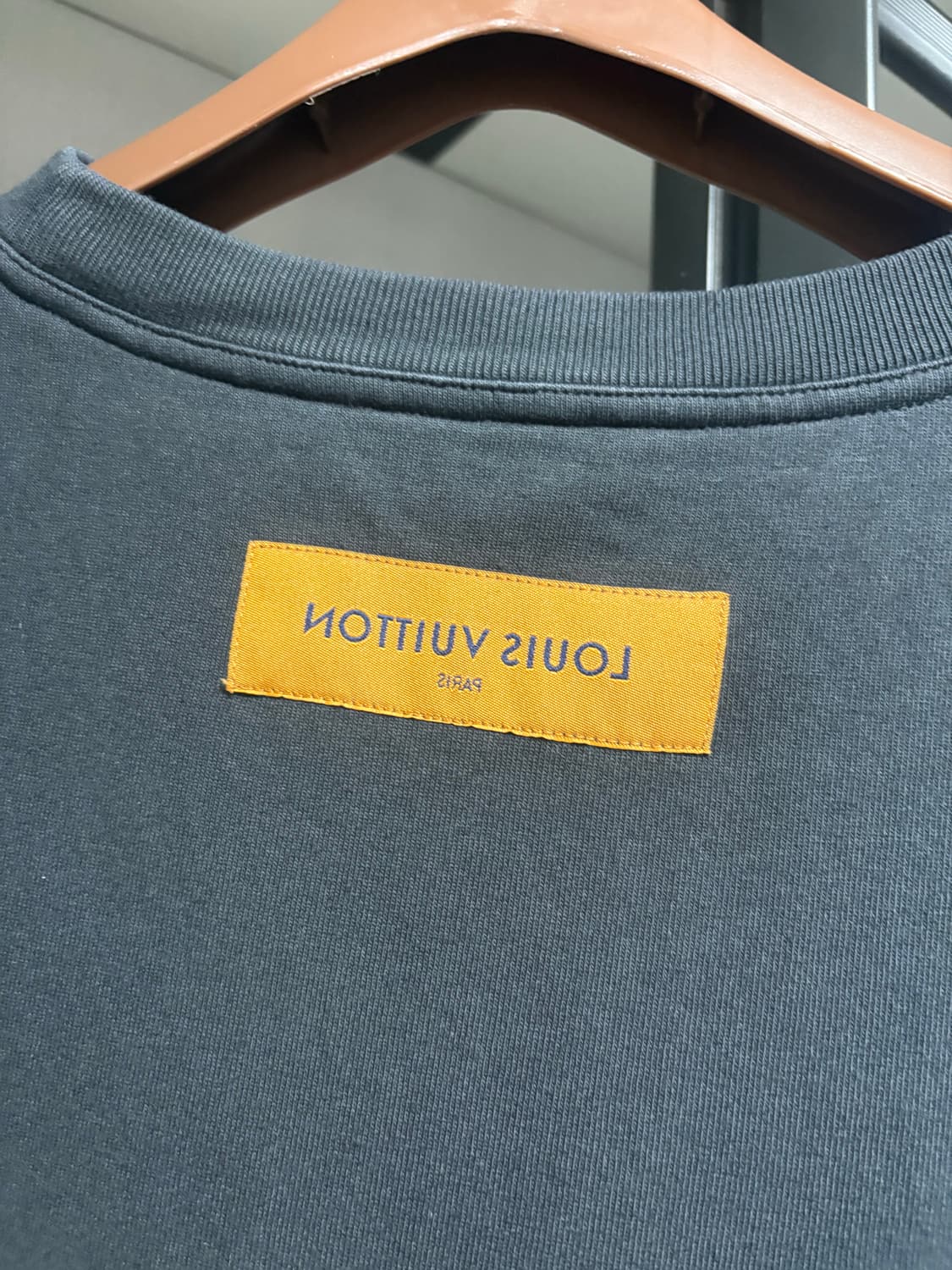 루이비통 스테이플 에디션 새상품급 반팔티셔츠 백화점판 상품이미지4