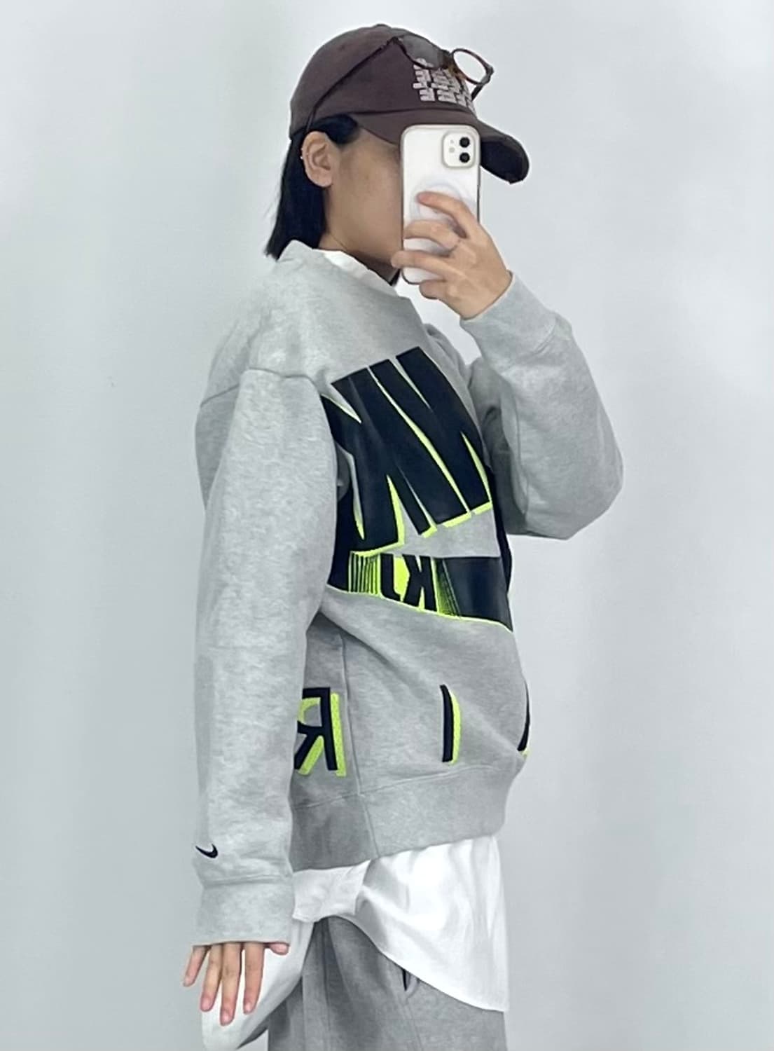  [XL]나이키 킴존스 그레이 맨투맨 CK9798 상품이미지3