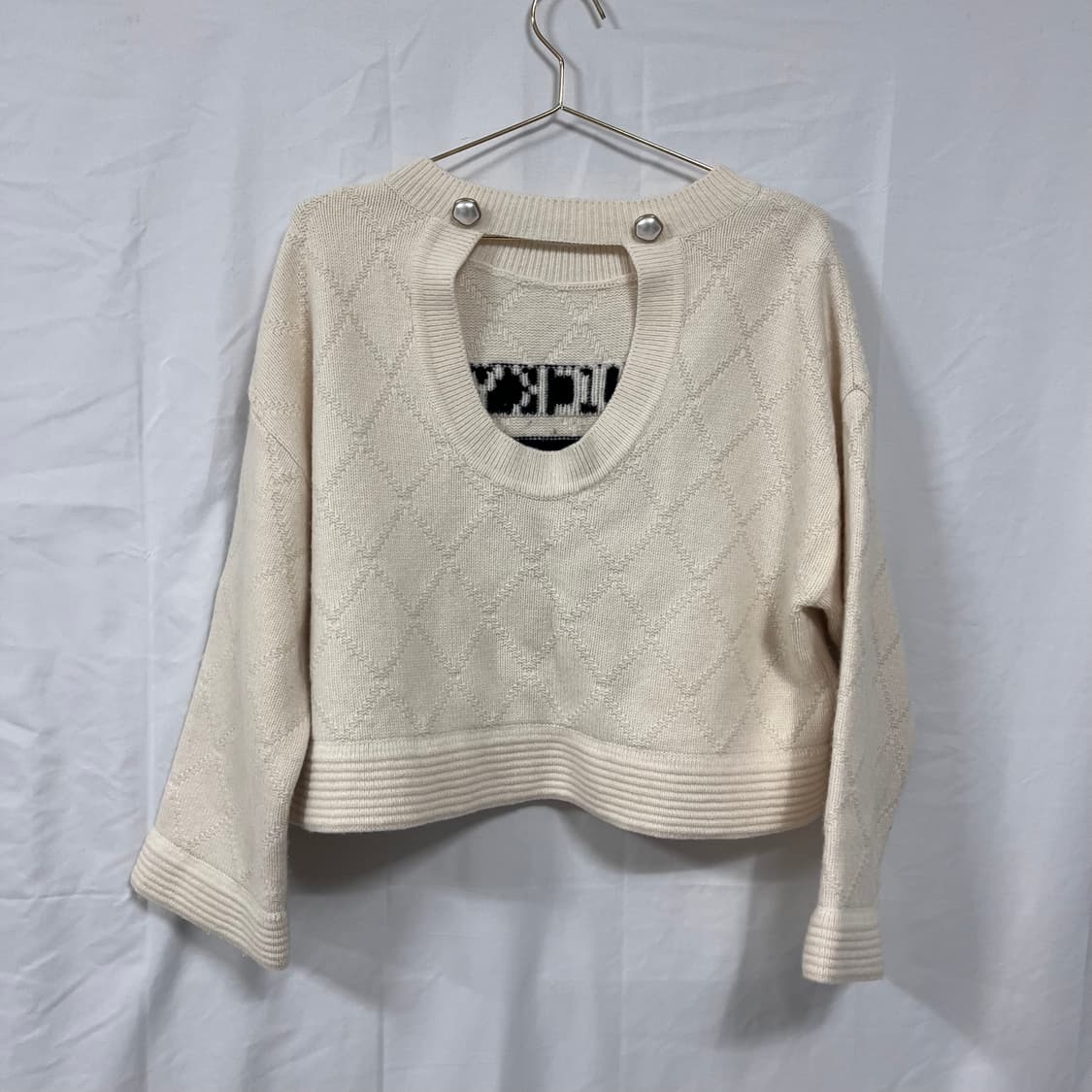 럭키슈에뜨 LUCKY 7 레터링 크롭 니트 상품이미지2