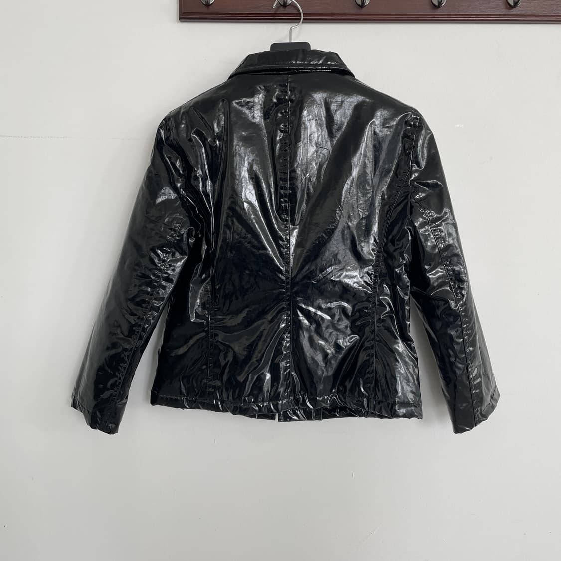 레드 발렌티노 유광 페이던트 블랙 자켓 상품이미지5