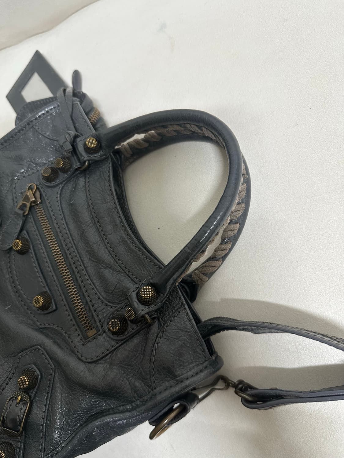 [A+ 정품] 발렌시아가 시티 모터백 미니 그레이 상품이미지8