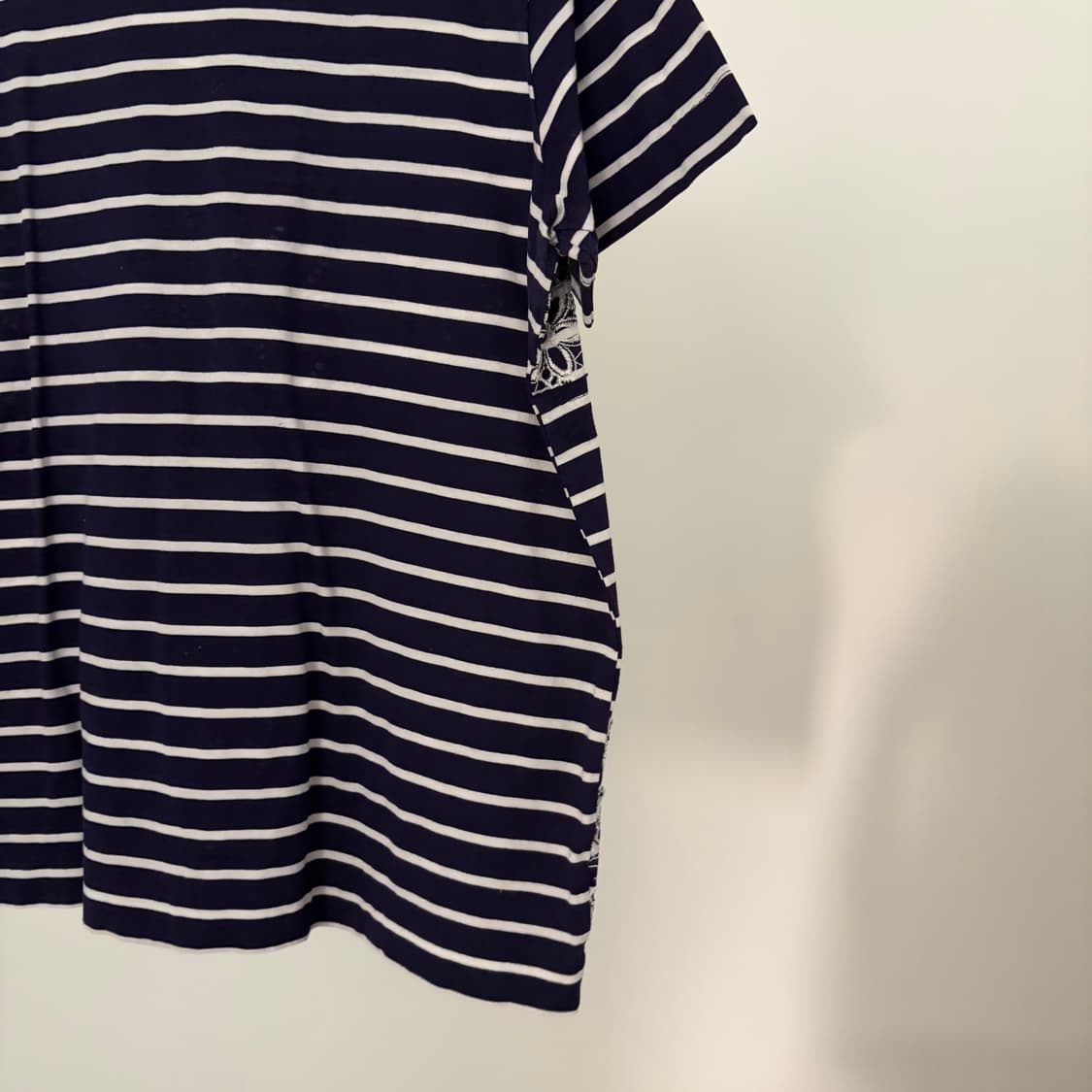 Floral Embroidered Stripe Half T 상품이미지7