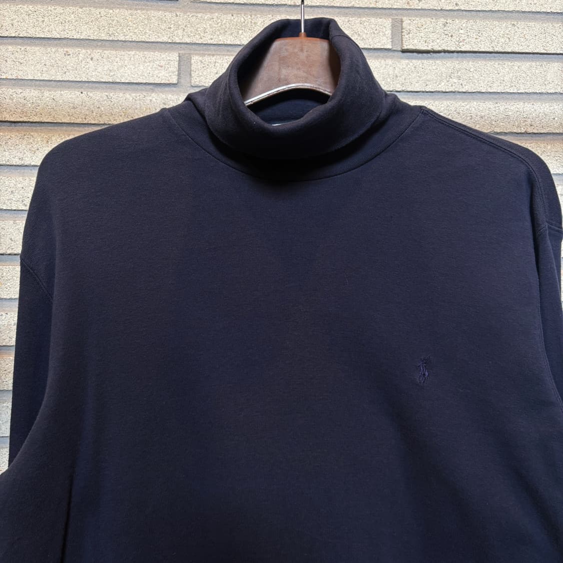폴로 랄프로렌 하이넥 폴라 코튼 니트 포니자수 디테일 네이비 상품이미지4