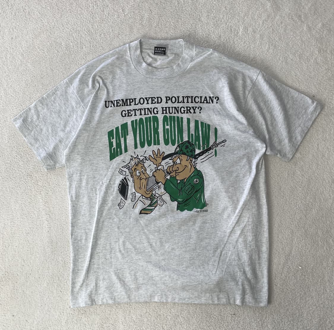 90s 프룻오브더룸 “EAT YOUR GUN LAW” 싱글스티치 티셔츠 상품이미지1