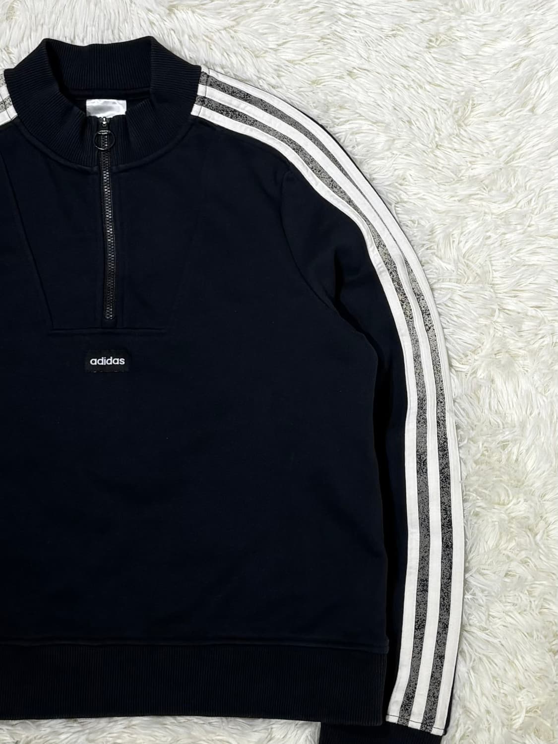 아디다스 스펠로고 블랙 삼선 반집업 상품이미지5