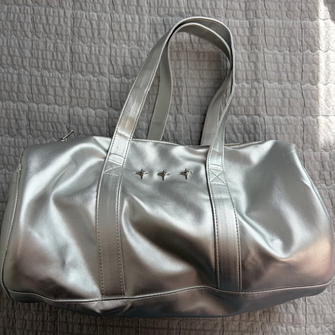 러브이즈트루 DN 보스턴백 더플백 숄더백 실버 가방 상품이미지2