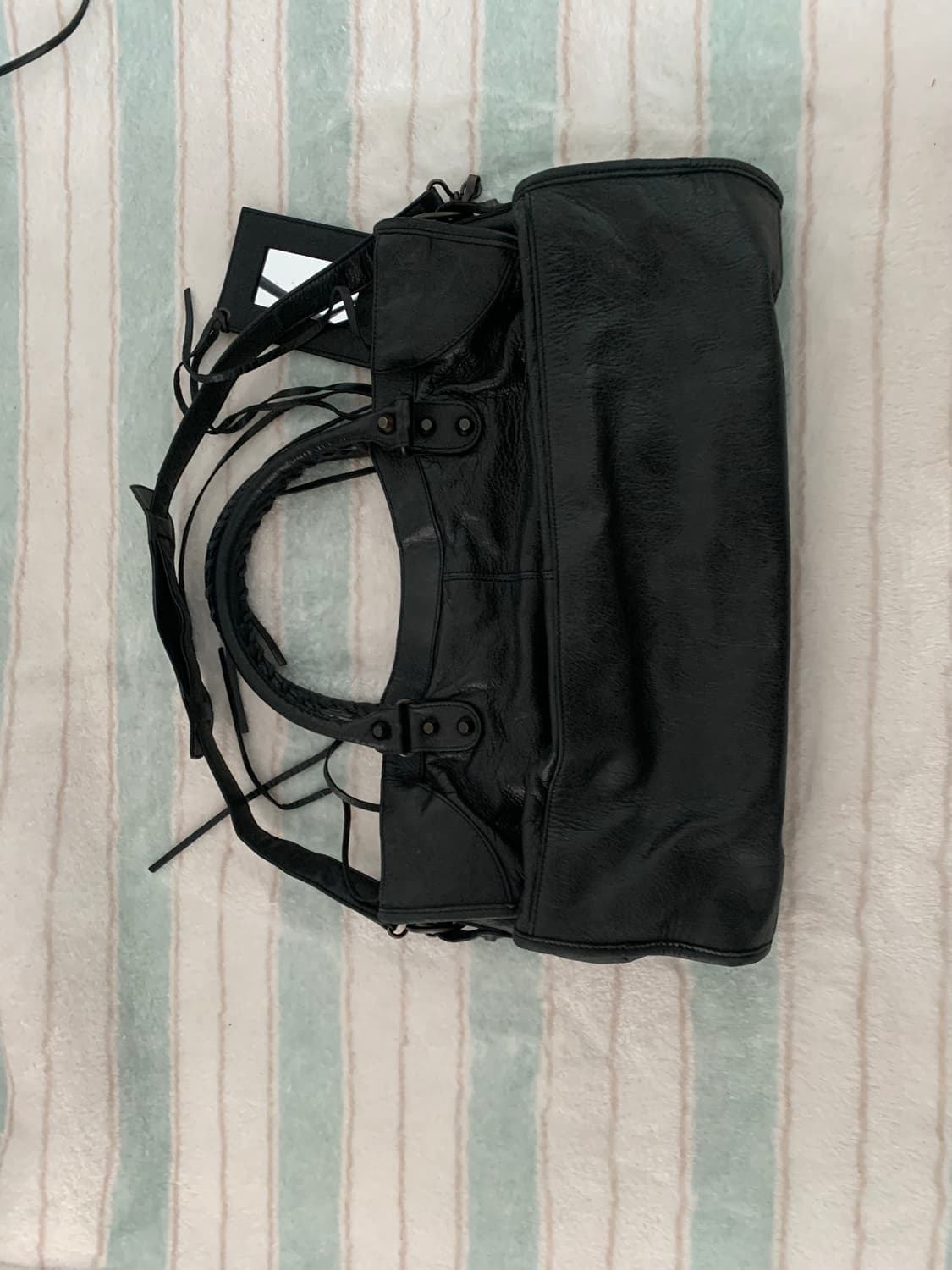 발렌시아가 라지 모터백 시티백 블랙 정품 상품이미지5