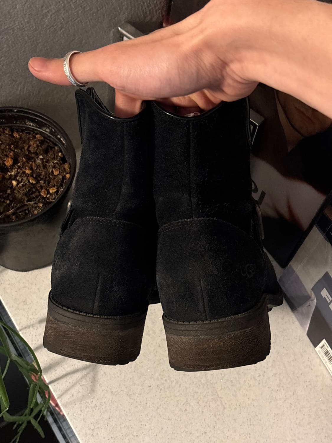 어그 스웨이드 버클 앵클 부츠 상품이미지5