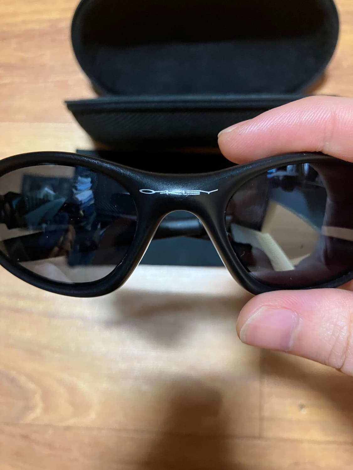 오클리 미뉴트 1.0 새렌즈 블랙 상품이미지2