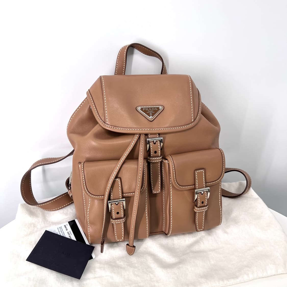 프라다 삼각로고 레더 시티 백팩 (B6677B) 상품이미지3