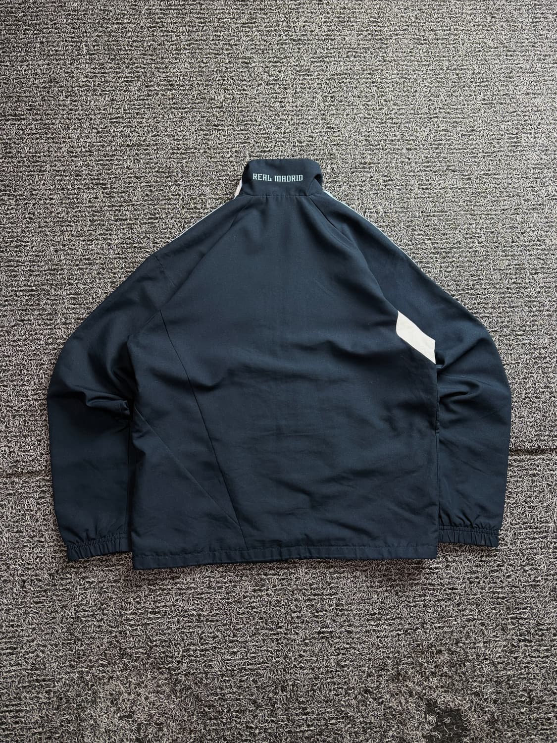 아디다스 레알 마드리드 레트로 우븐 트랙 바람막이 자켓 2923 상품이미지4