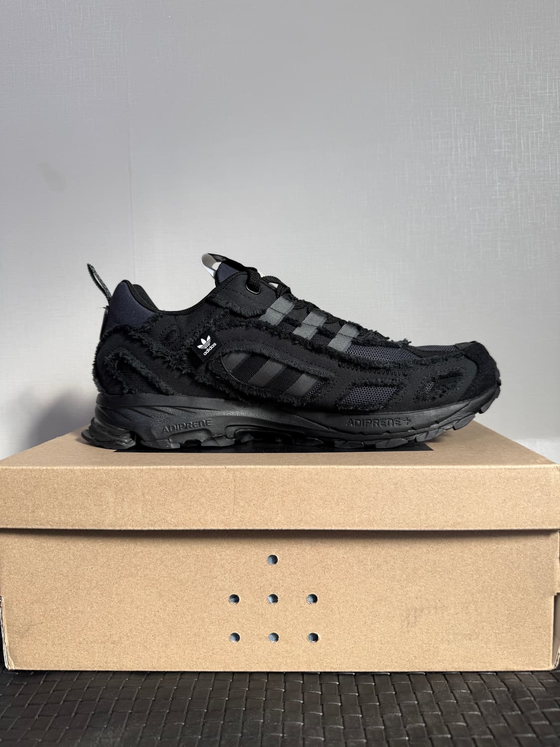 아디다스 X 송포더뮤트 쉐도우터프 블랙 상품이미지6