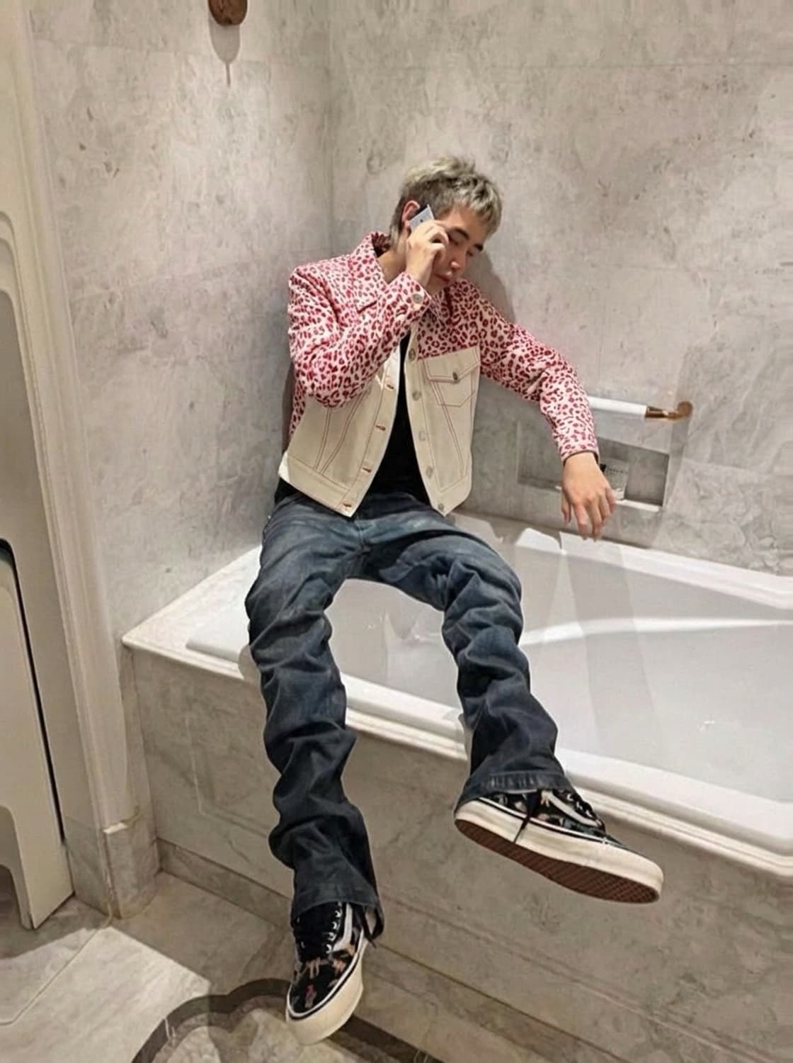 CHAEnewyork 핑크 레오파드 메탈 피어싱 크롭데님자켓 상품이미지1