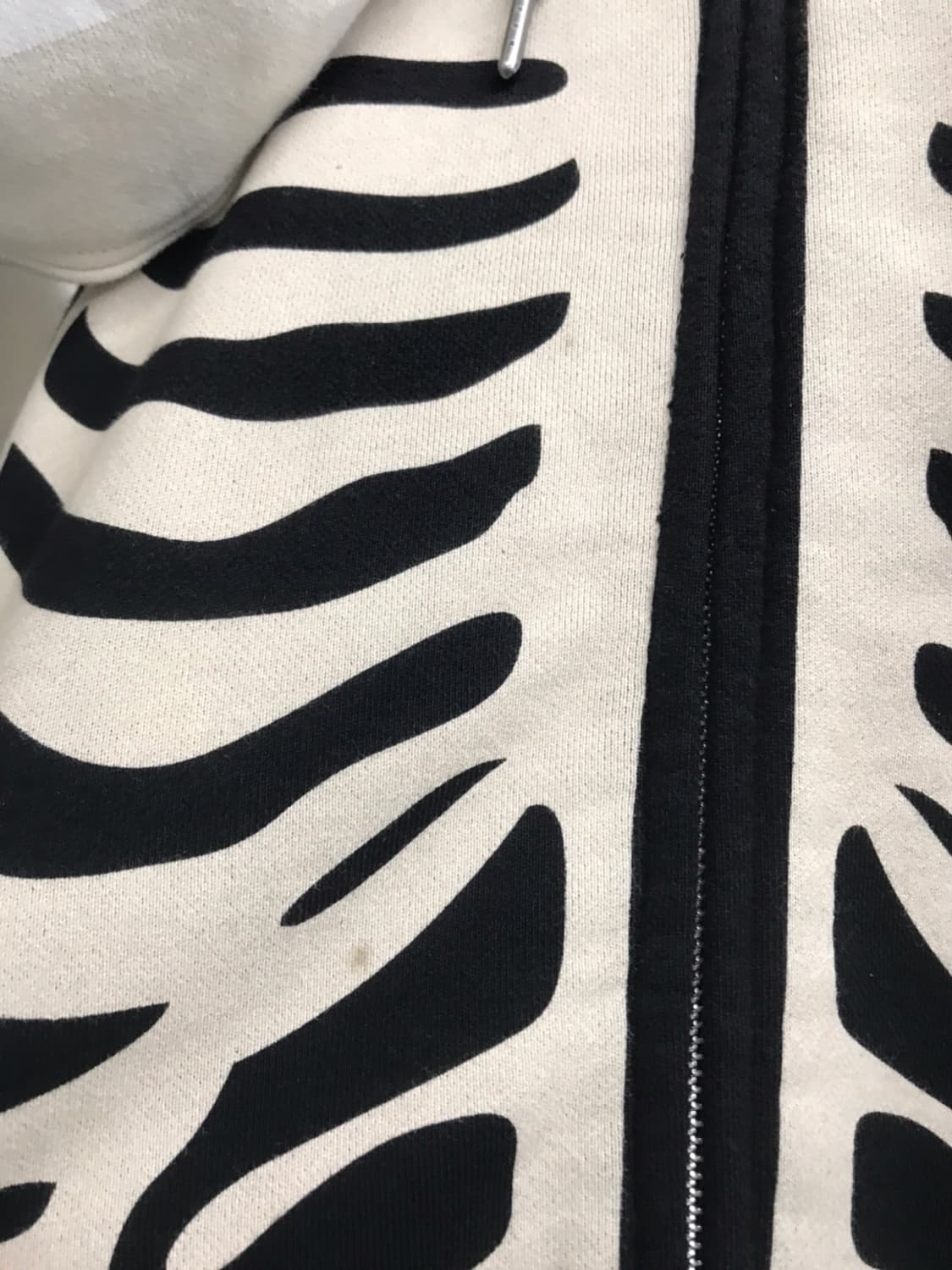 밴슨 레더 본 스켈레톤 후드집업 상품이미지7