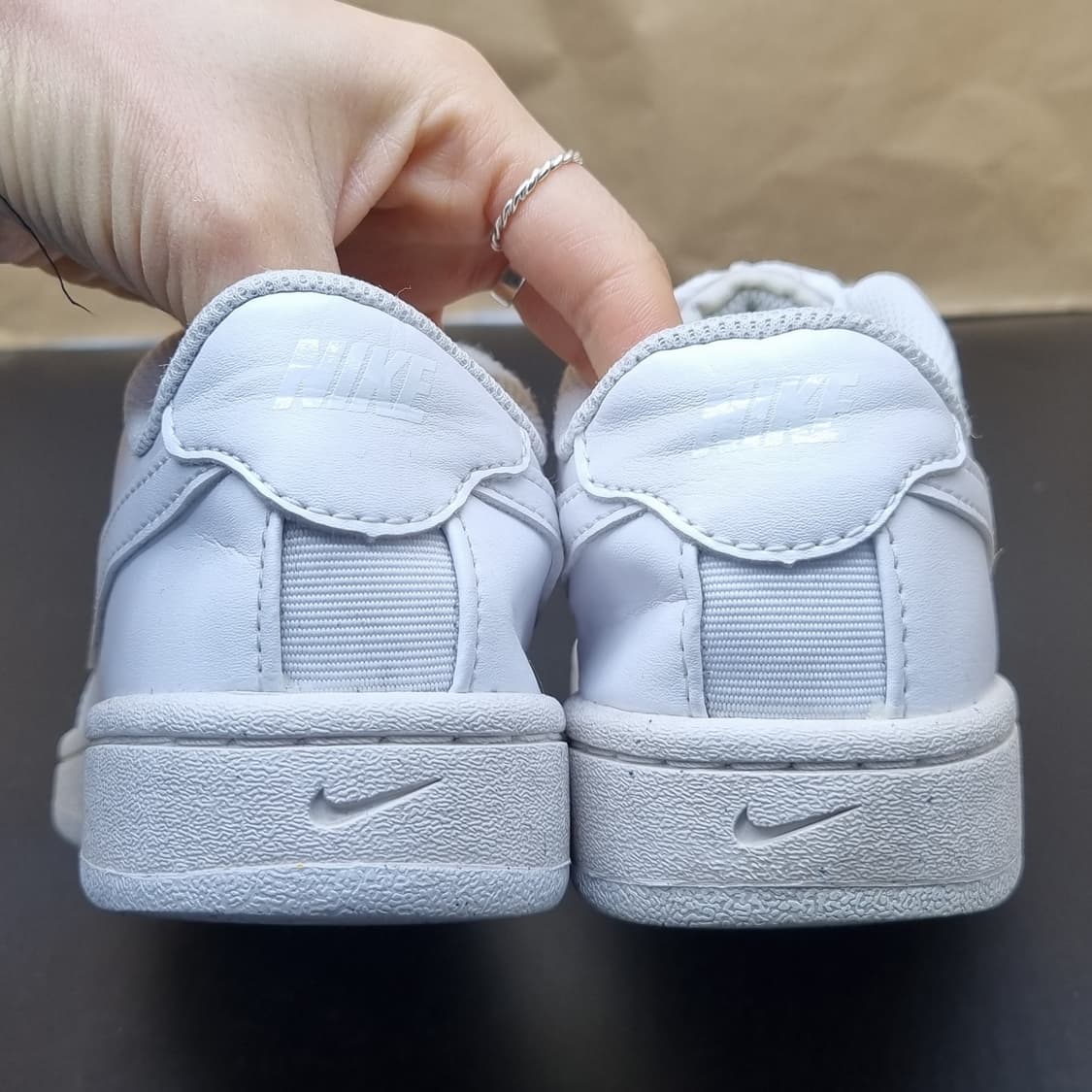 나이키 코트 로얄 여성스니커즈240 상품이미지4