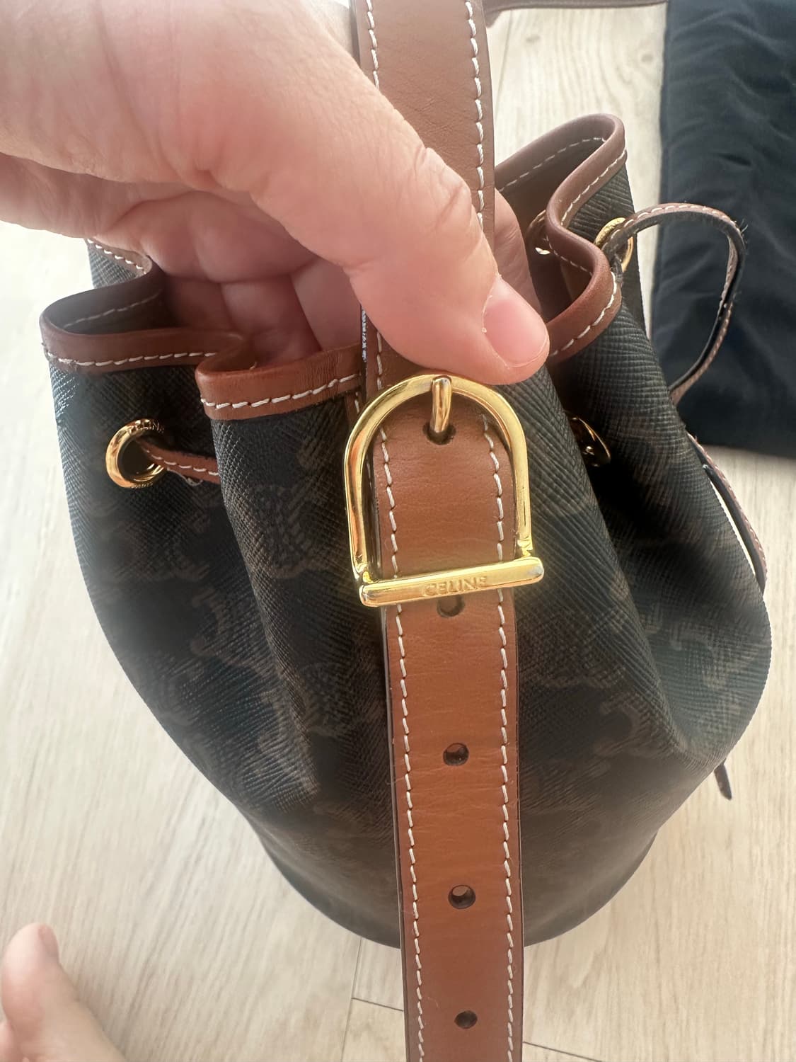 셀린느트리오페숄더백 상품이미지3