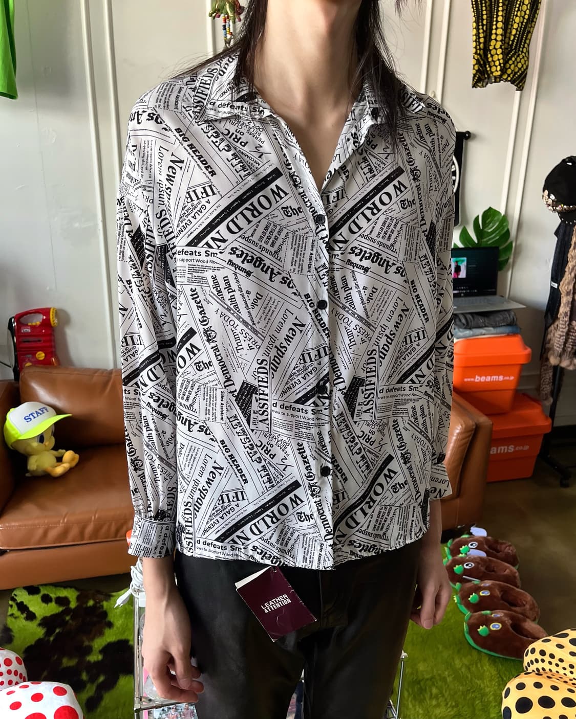 90-00s Switch me Newspaper Pattern Shirt 상품이미지2