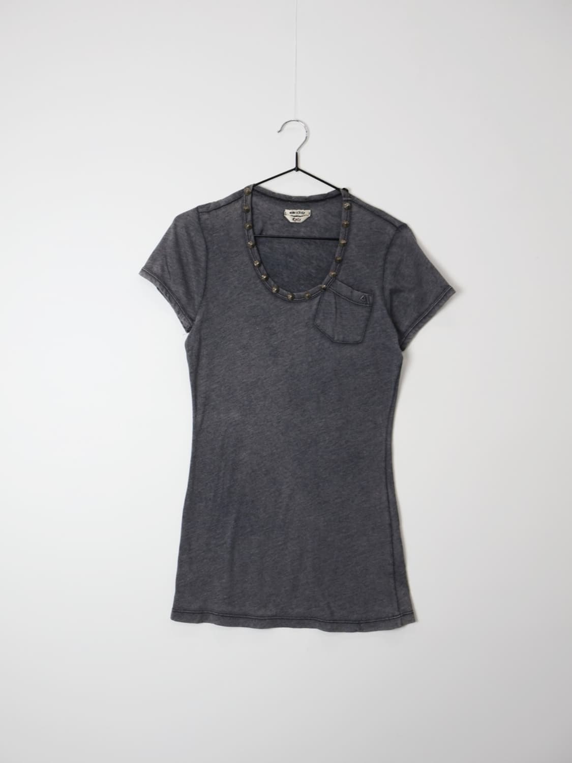 Made Italy Charcoal Studded Neck Tee 상품이미지5