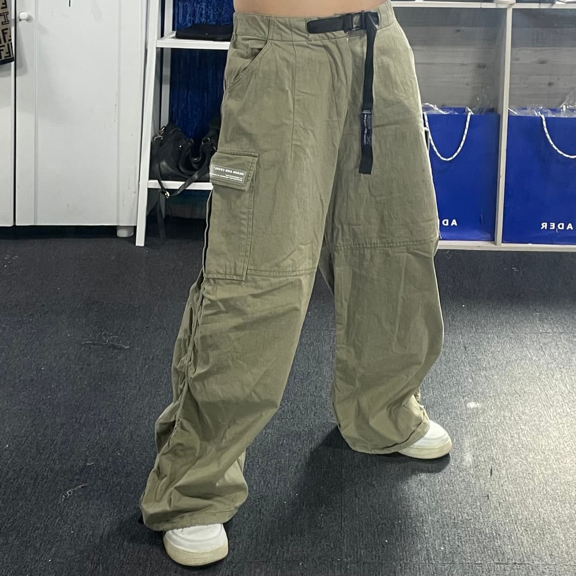 Harsh and cruel 카키 와이드 카고팬츠 S 상품이미지1