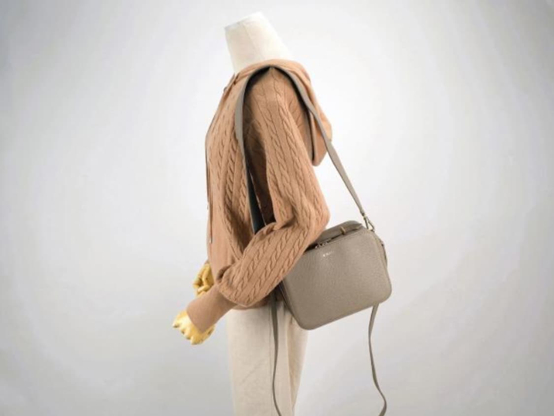 드메리엘 크로스백 상품이미지10