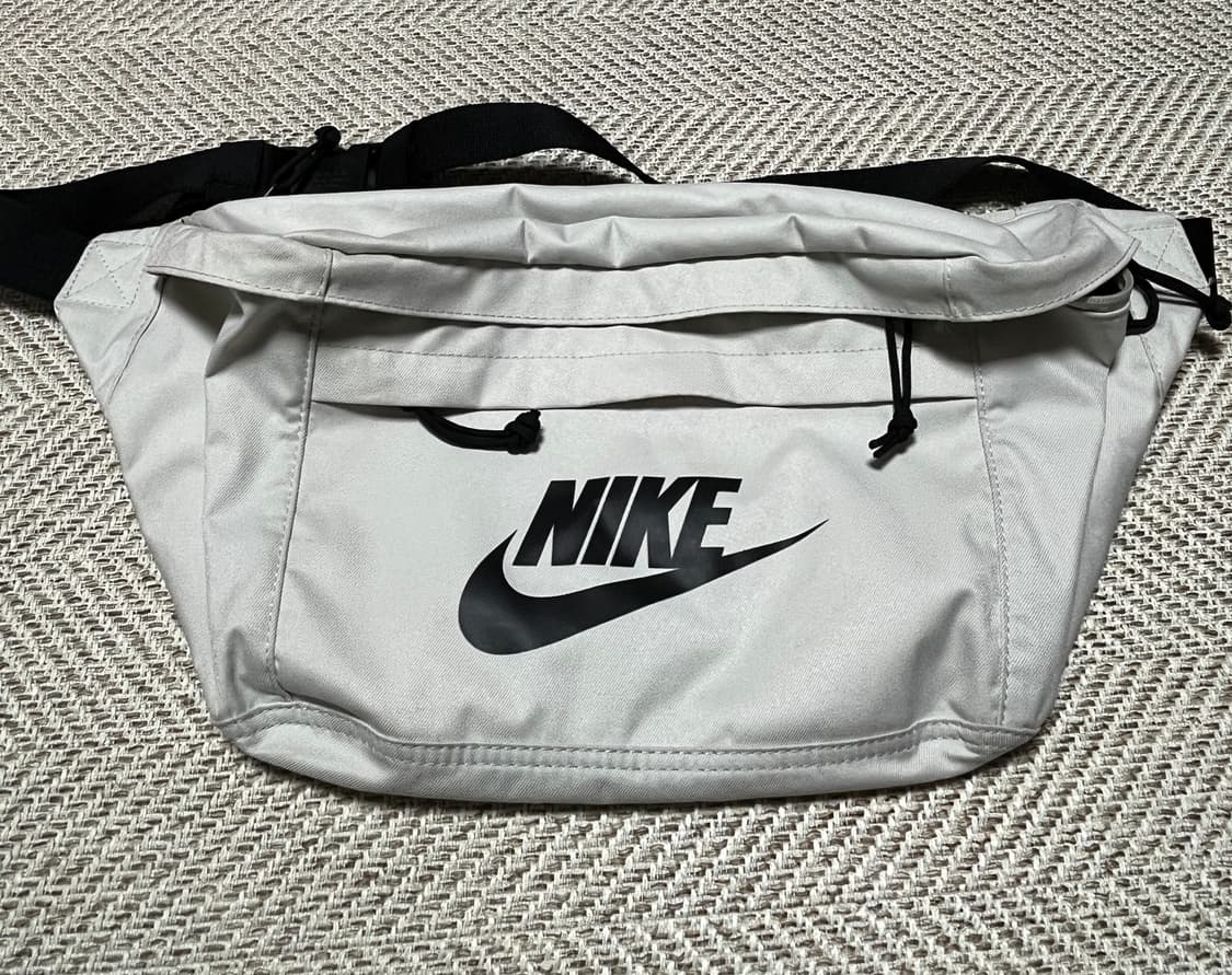 공용 나이키 테크 힙팩 웨이스트 크로스백  상품이미지1