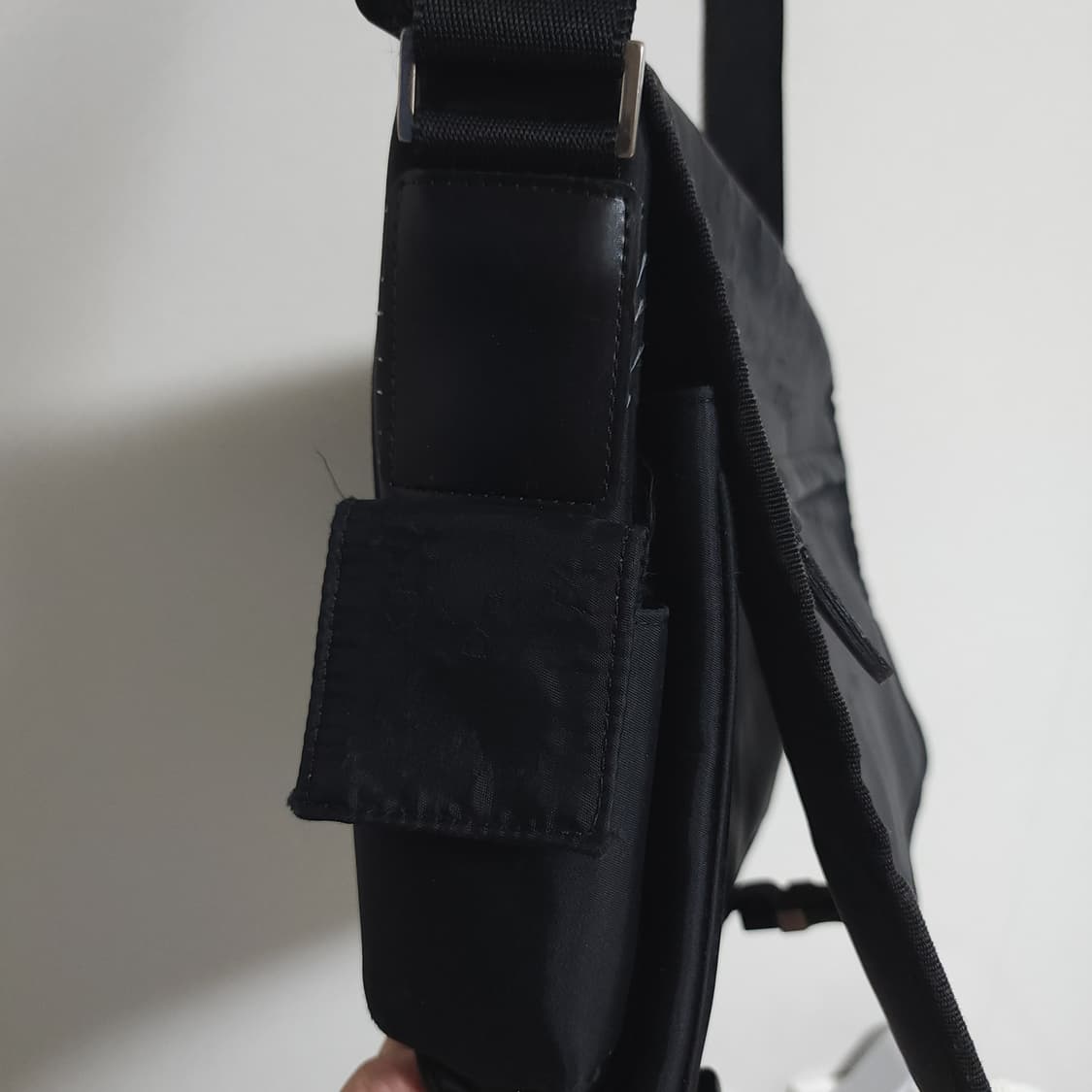 프라다 나일론 스포츠 크로스백 메신저백 상품이미지9