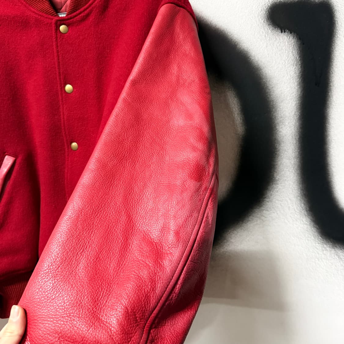 Kaneko Isao 올드스쿨 소가죽 레더암 빅 자수 바시티 자켓 상품이미지4