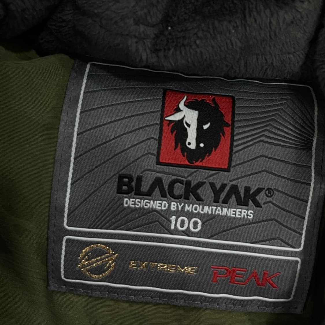 100 블랙야크 익스트림 피크 라쿤 패딩  상품이미지3