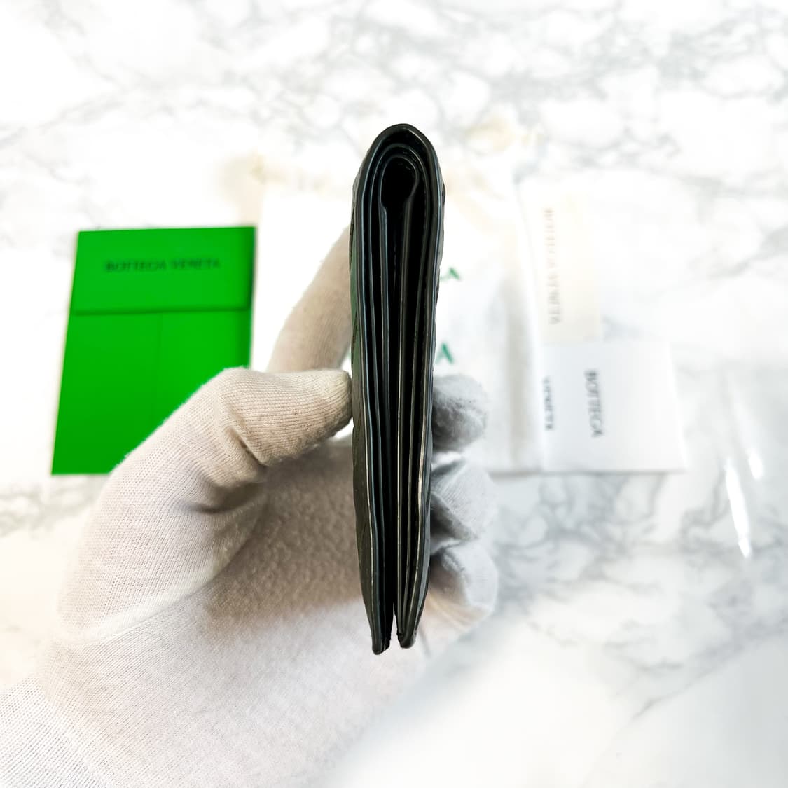 [신형] 보테가베네타 인트레치아토 반지갑 다크 올리브 상품이미지5