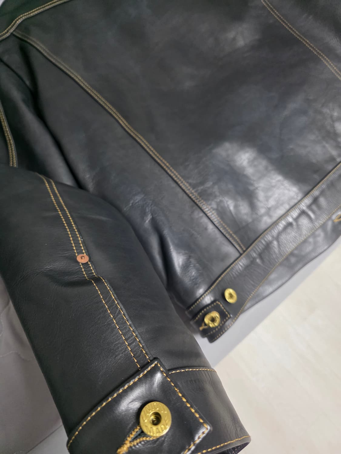 "1.5mm 헤비 카우하이드" 트러커 자켓 105 상품이미지6