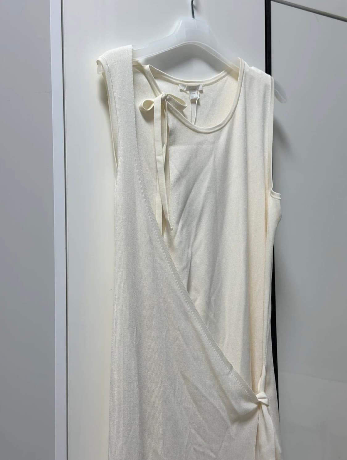(새상품)COS 아이보리 랩 민소매 원피스 상품이미지1