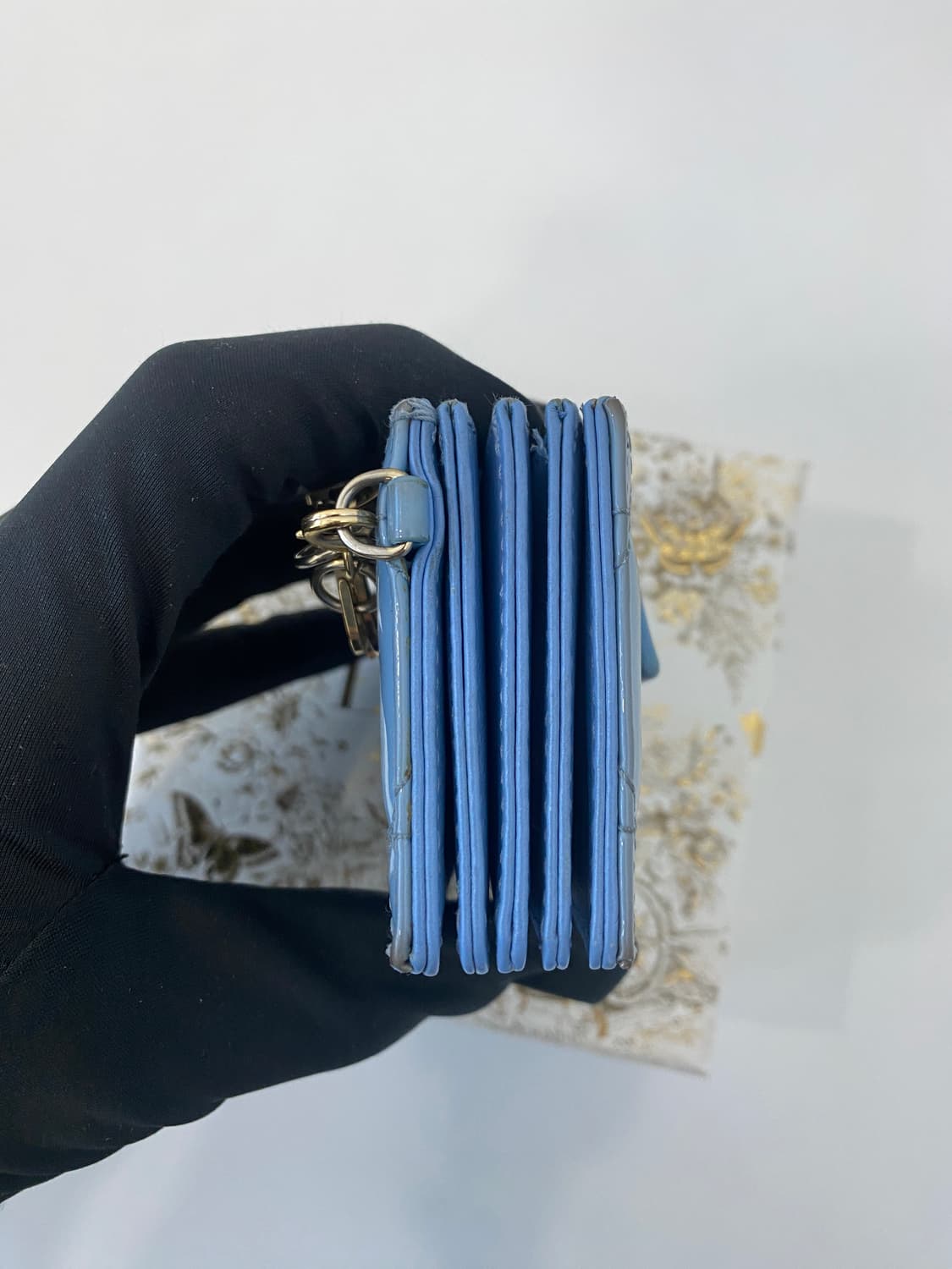 디올 페이던트 까나쥬 이코디언 카드지갑 상품이미지5