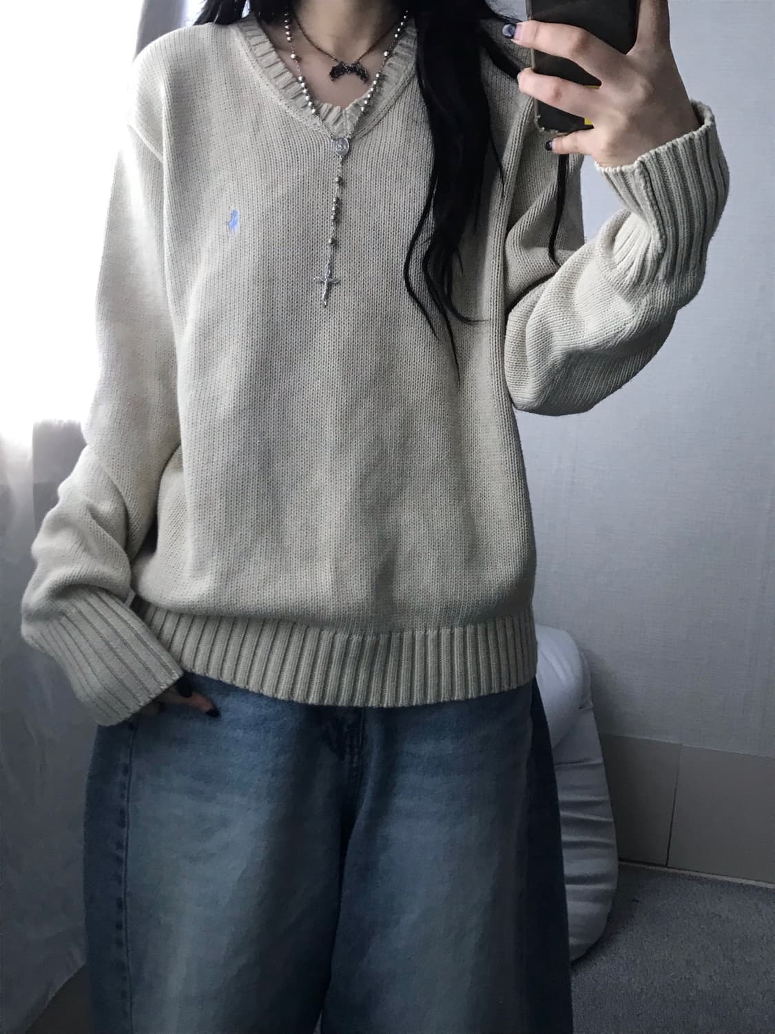 폴로 아이보리 브이넥 니트 상품이미지4