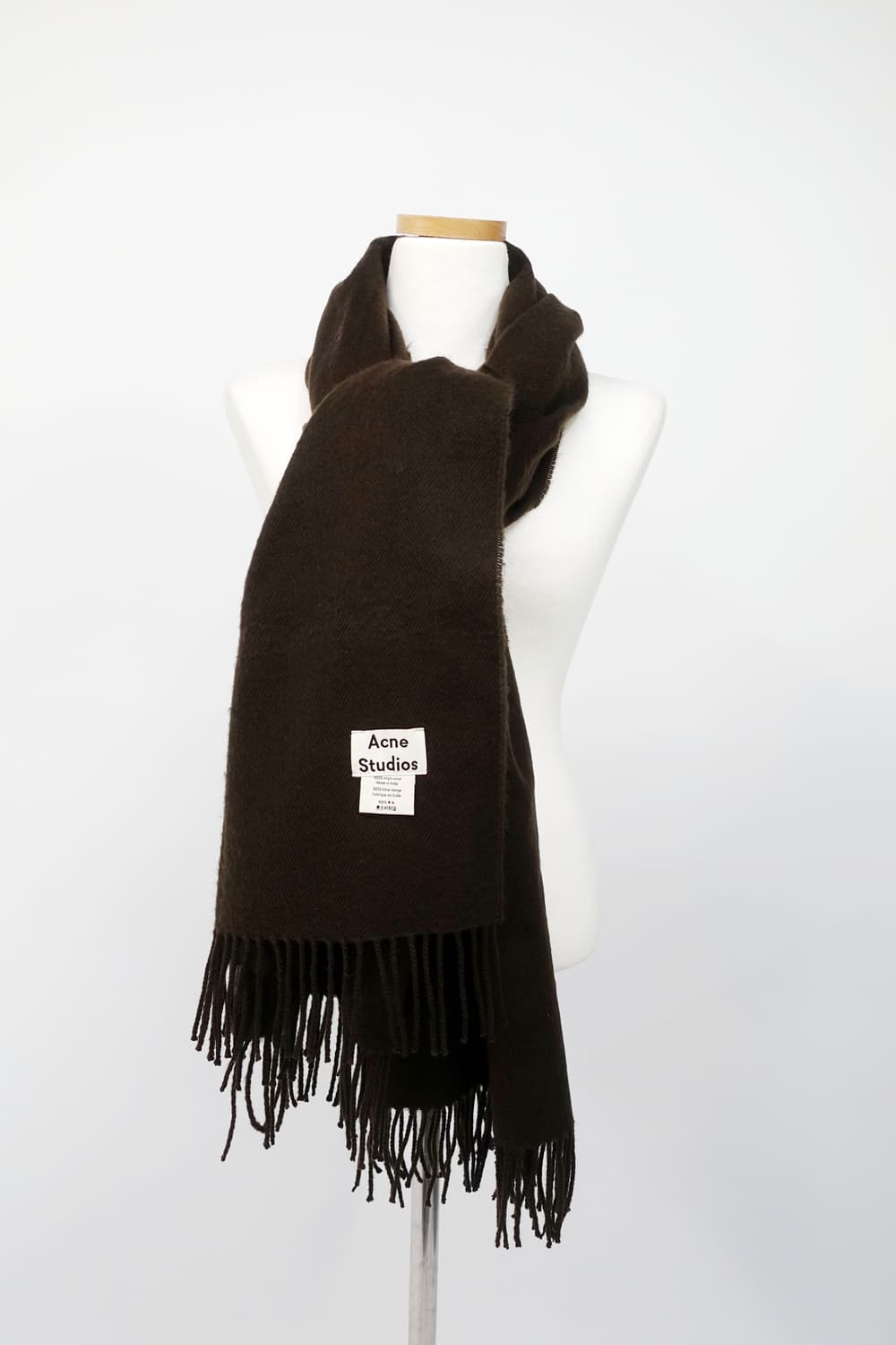 아크네 스튜디오 머플러 상품이미지4