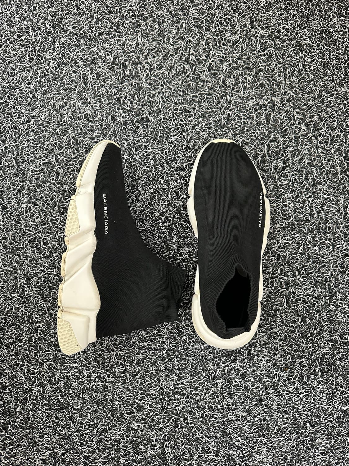 발렌시아가 스피드러너 블랙 36 상품이미지4