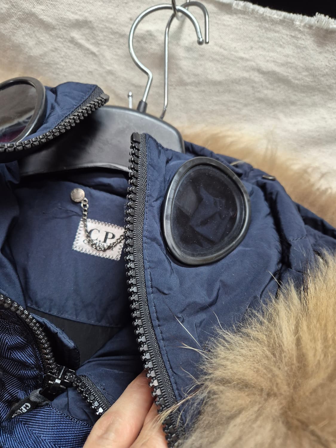 Cp컴퍼니 고글 패딩 상품이미지2