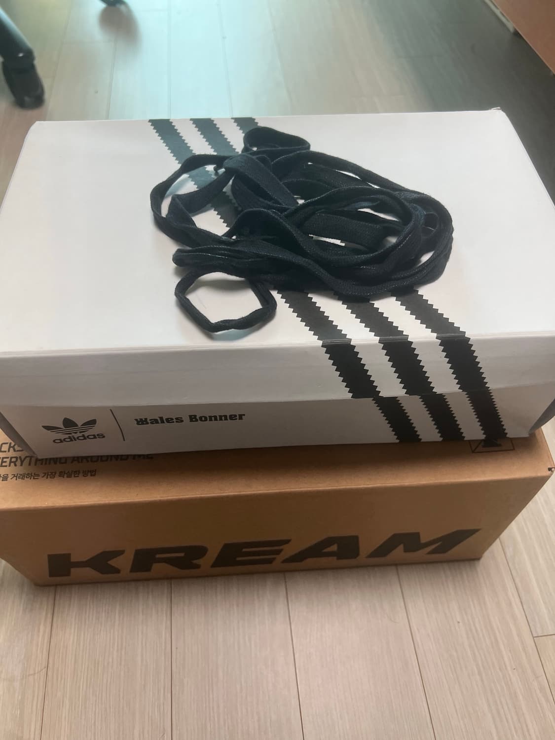 아디다스 웨일즈보너 컨트리 코어 블랙 265 상품이미지5