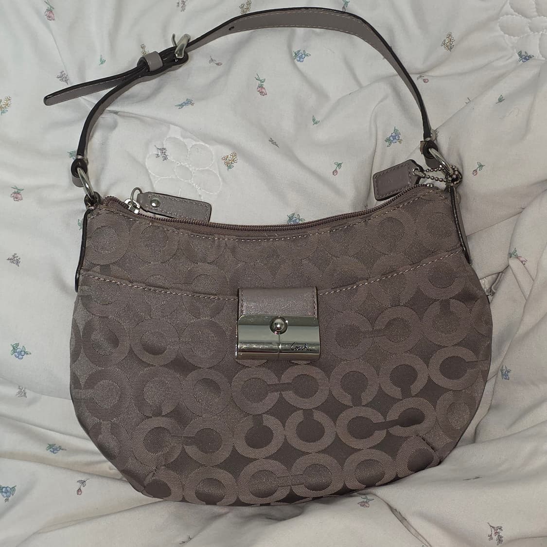 COACH 빈티지)시그니처 희귀초코라떼갸루st y2k 미니숄더백 상품이미지1